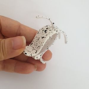 hair clip, baby, black and white